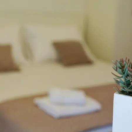 Kate Apartment